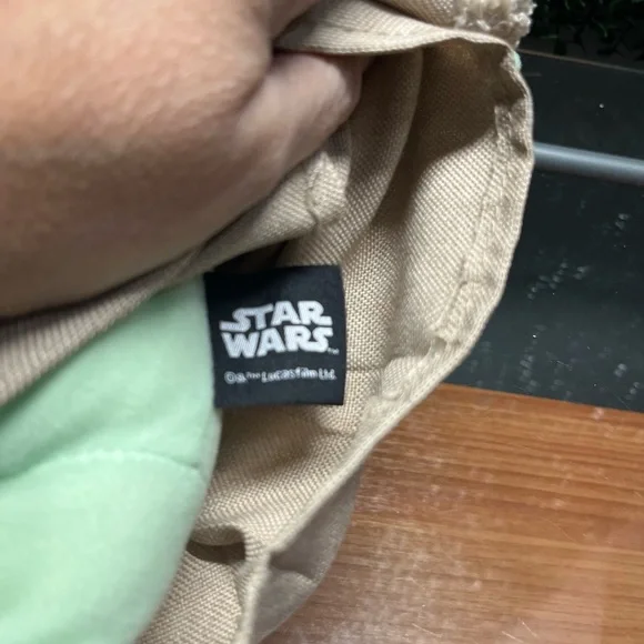 Star Wars Green and Tan Action Figure - Picture 3 of 4